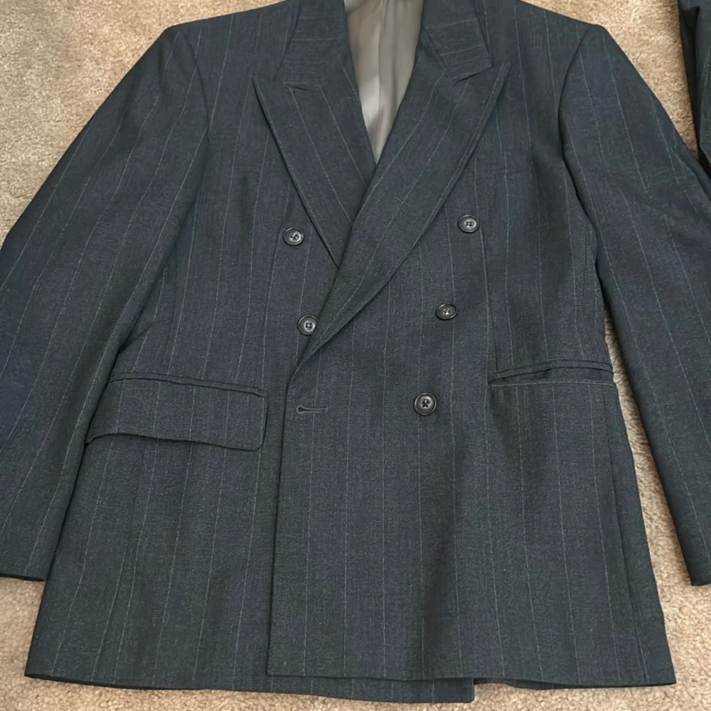 Executive Collection Dark Gray/Charcoal with Stripes 32x30 Pant 38S Jacket